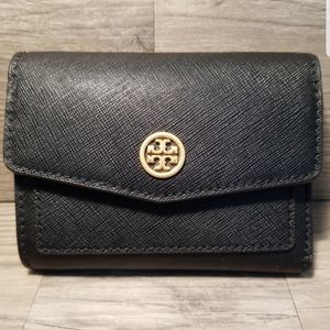👛 Tory Burch Robinson Mini Flap Wallet